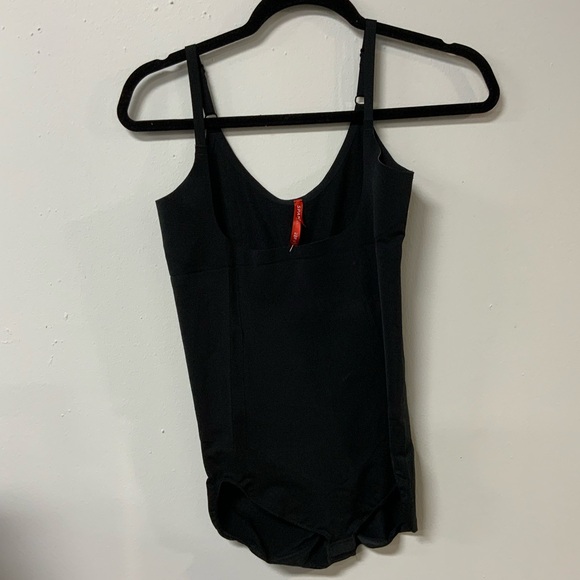Spanx - Picture 2 of 3